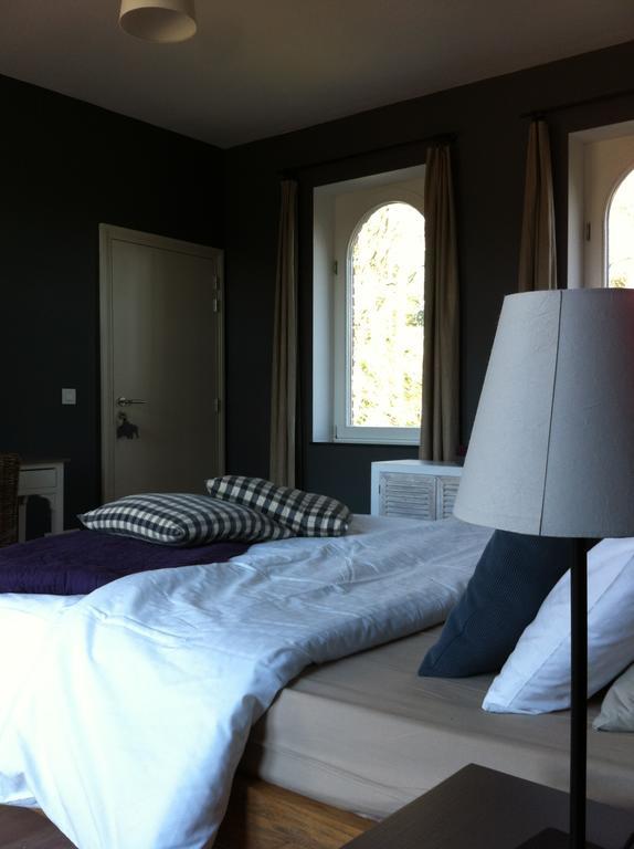 B&B Les Dependances Namur Ruang foto